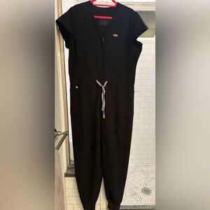 Black Jane V-Neck - Jogger Scrubjumpsuit™ size XL